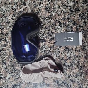 OUtdoor Master Ski Goggles G Anti-Fog for men or women new w tags w carrying